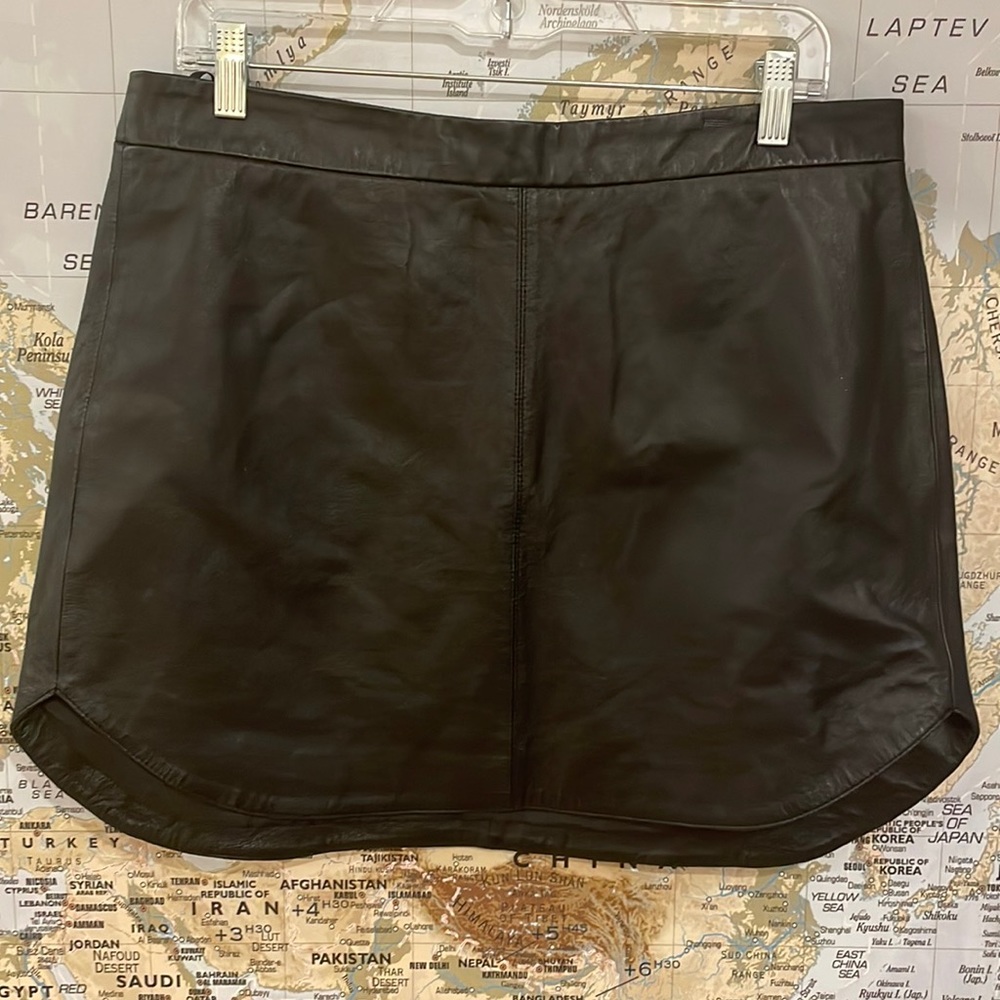 BB DAKOTA Conrad Black Leather Skirt Size 8/10 - Picture 2 of 5